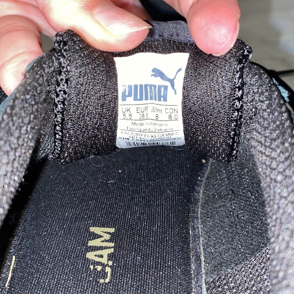 Black Puma Sneakers - Picture 4 of 4
